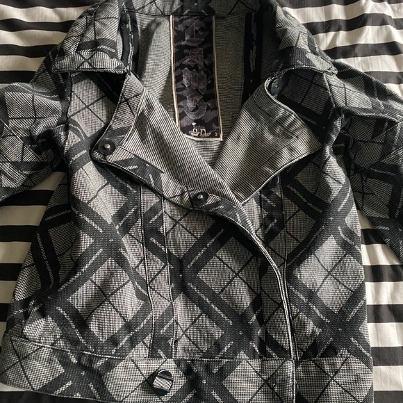 L.A.M.B. Gwen Stefani Plaid Motto Jacket - Picture 4 of 9